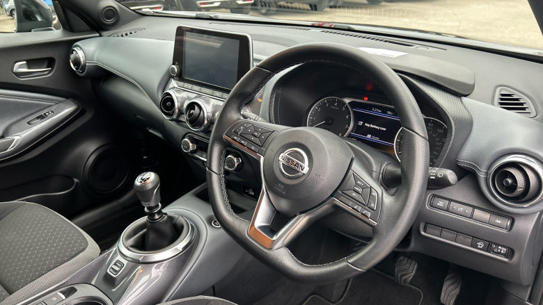 Nissan Juke 1.0 DiG-T 114 N-Connecta 5dr Petrol Hatchback